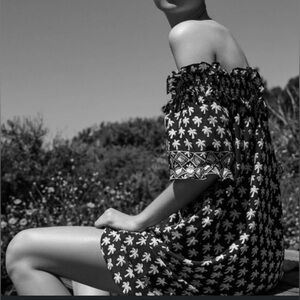 Natalie Martin Black Palm Tree Ruffle Smoked Off Shoulder Silk Mini Dress M‎